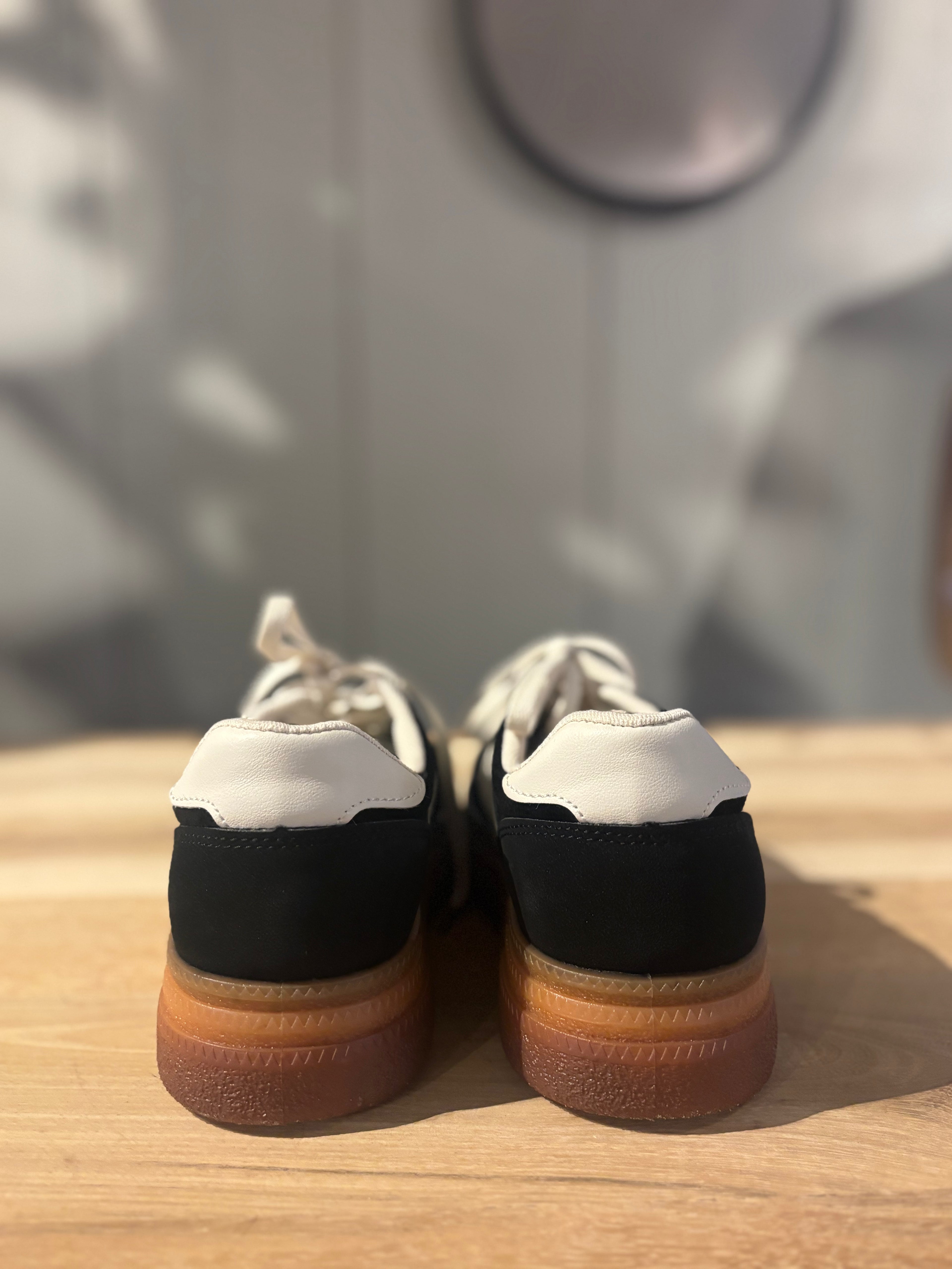 Svarta Sneakers