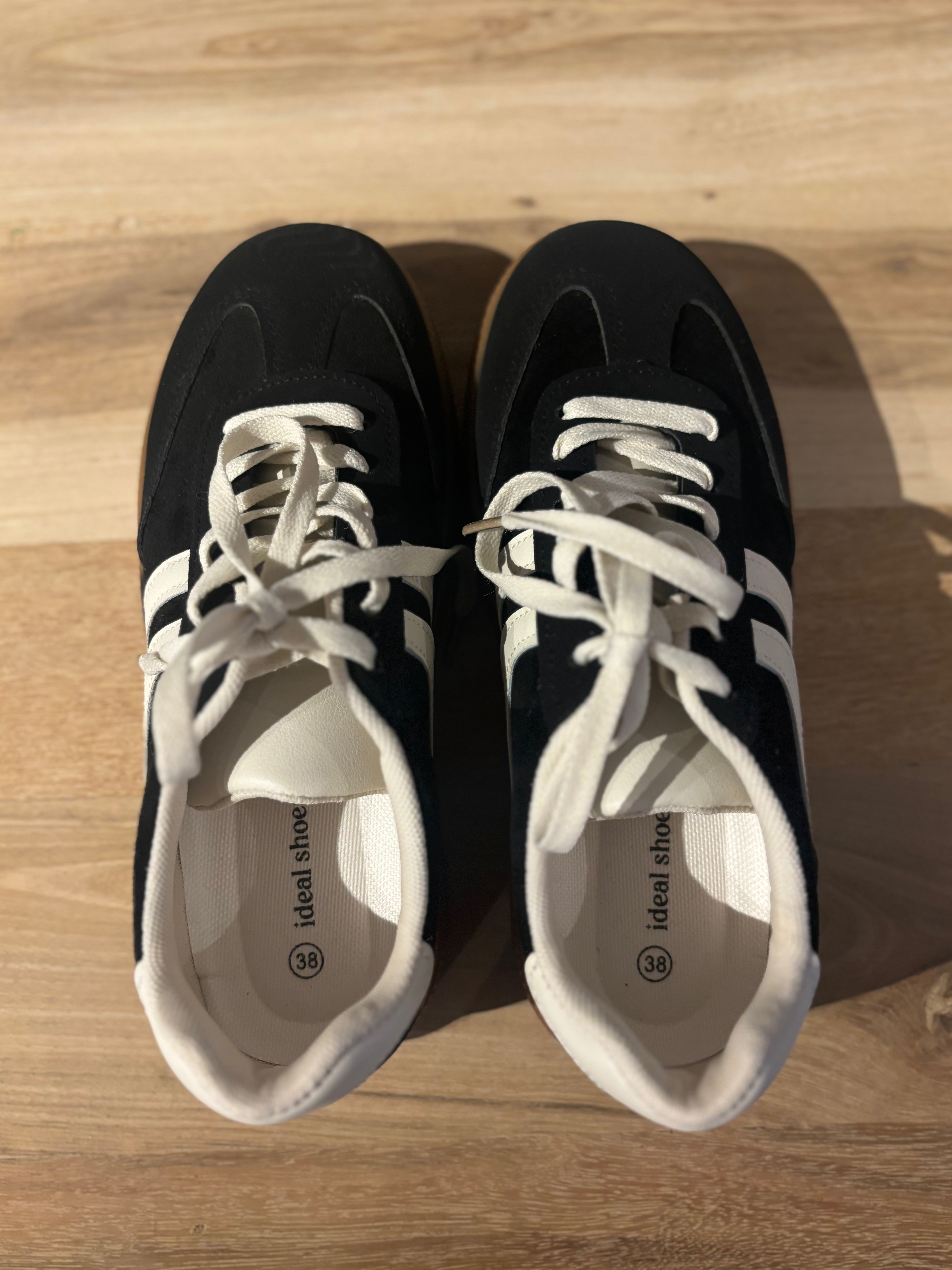 Svarta Sneakers