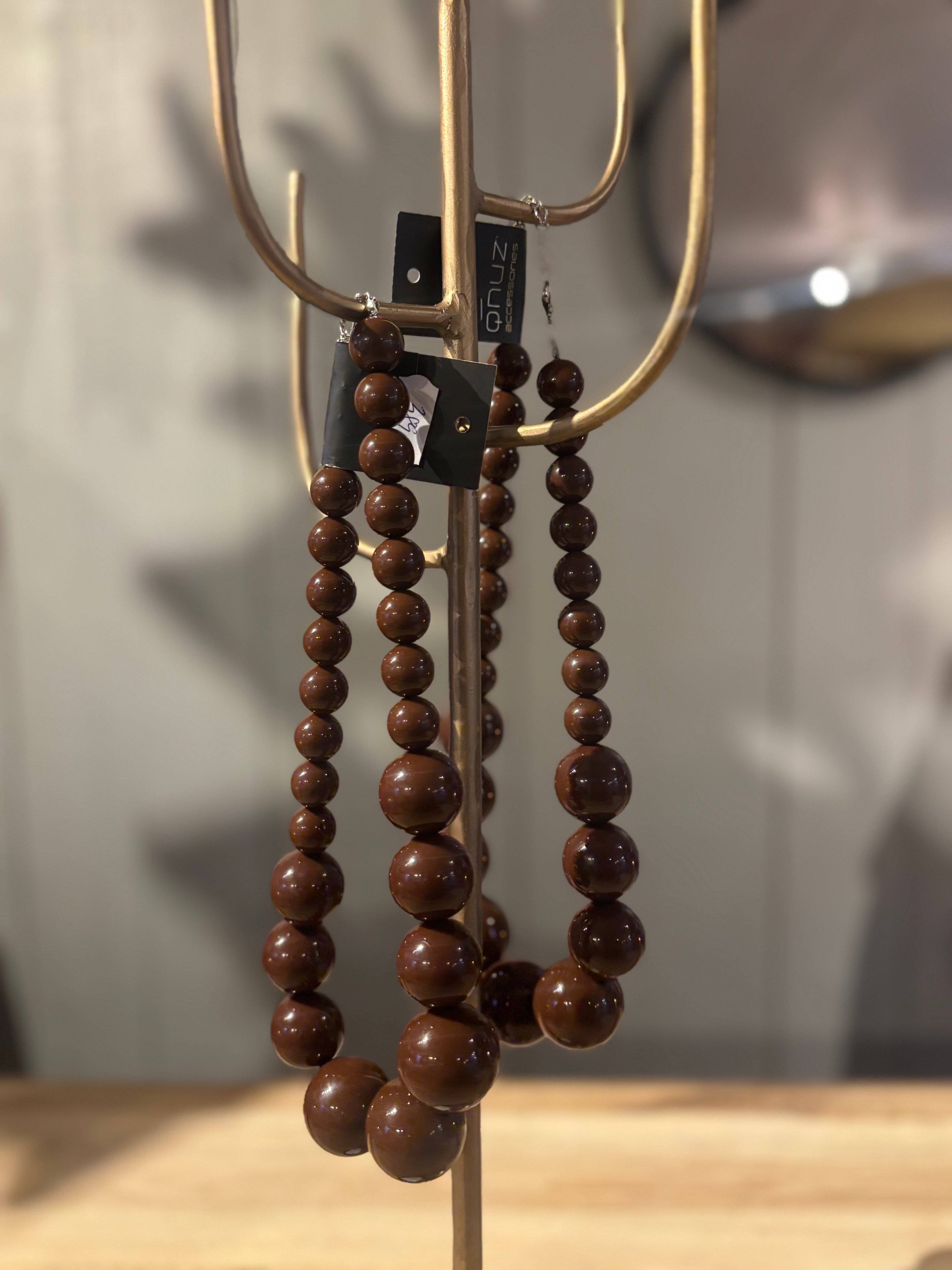 Retro Pearl Necklace - Brown
